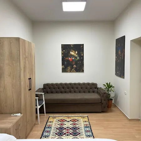 New In Bllok * Tirana