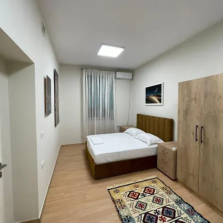 Apartment New In Bllok *